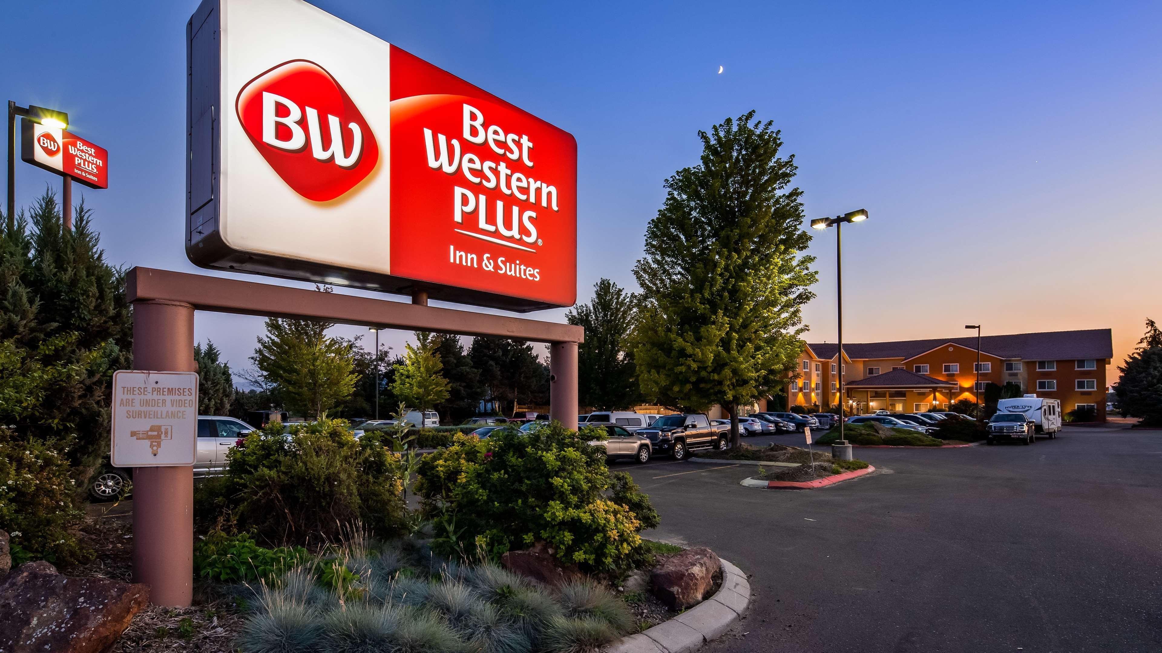 Best Western Plus Caldwell Inn & Suites Экстерьер фото