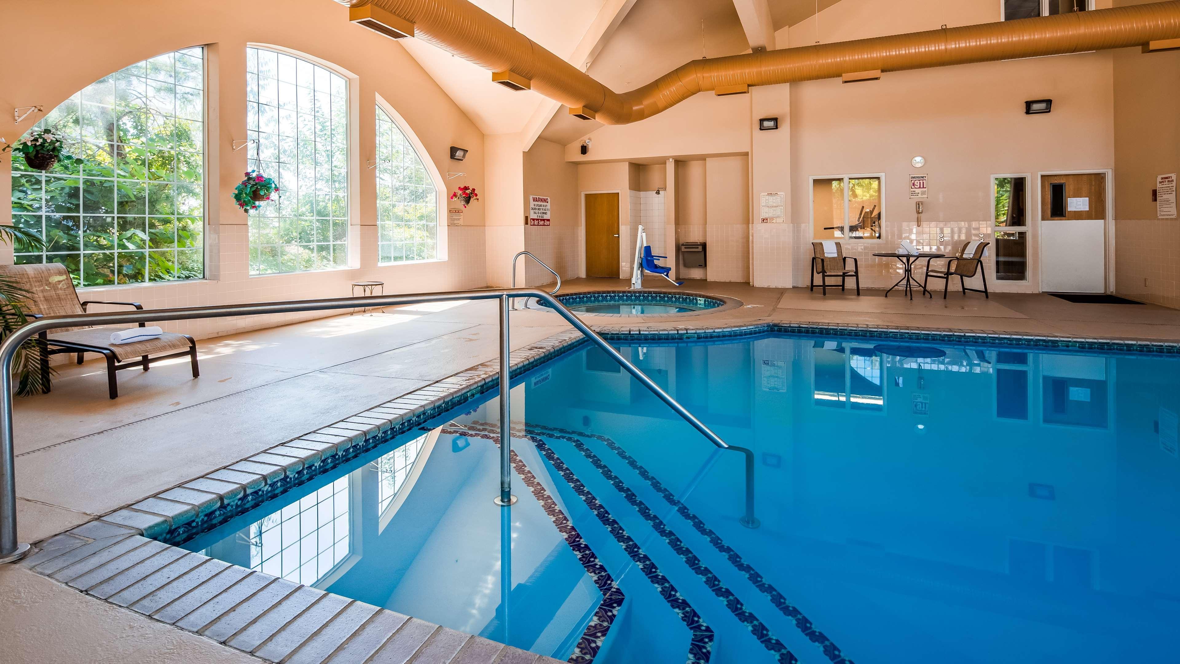 Best Western Plus Caldwell Inn & Suites Экстерьер фото