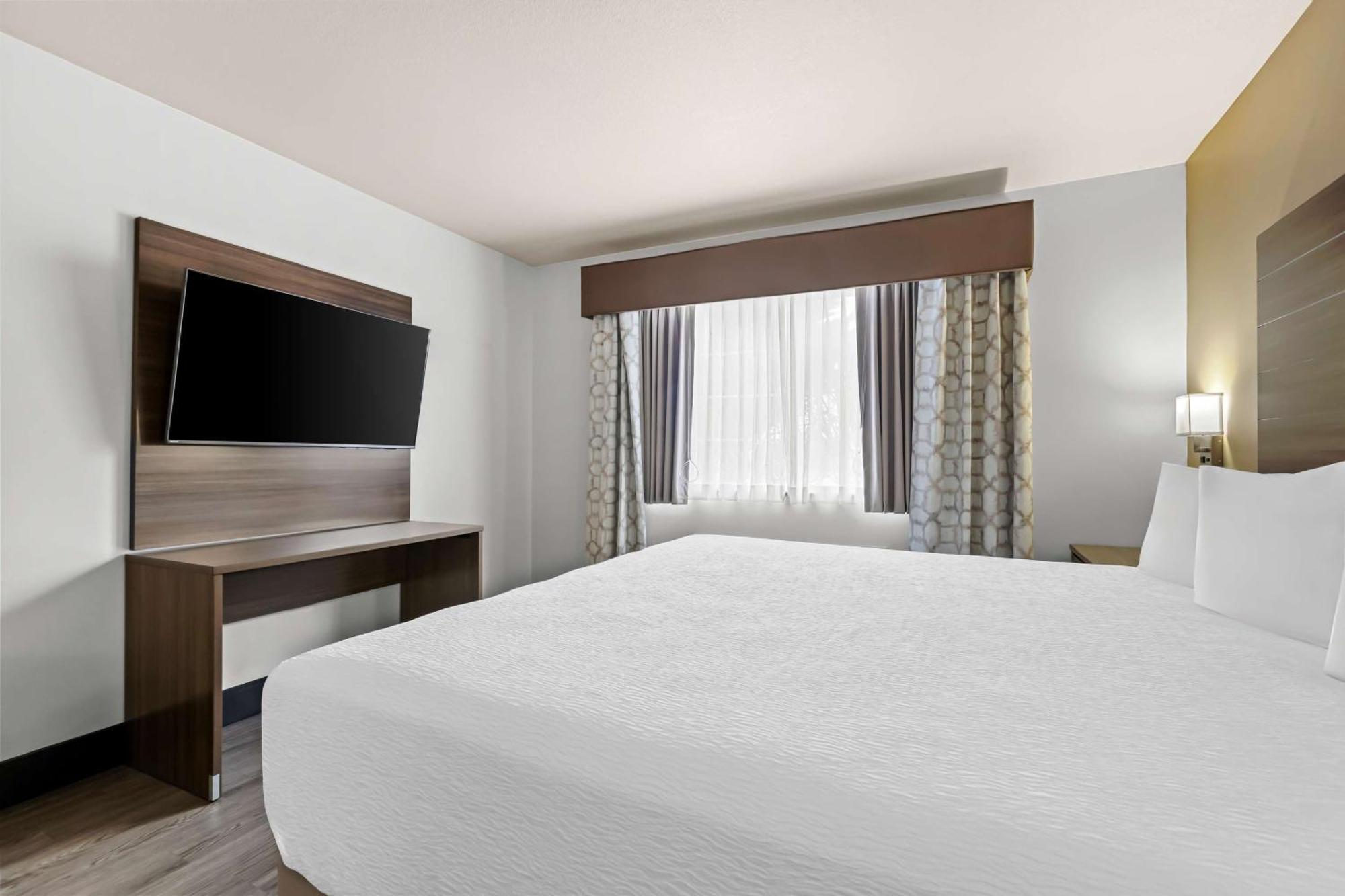 Best Western Plus Caldwell Inn & Suites Экстерьер фото