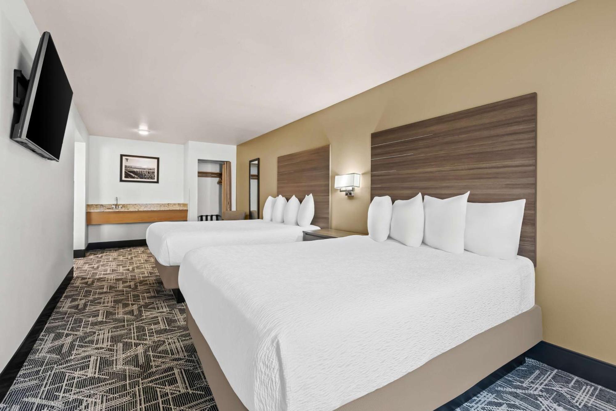 Best Western Plus Caldwell Inn & Suites Экстерьер фото